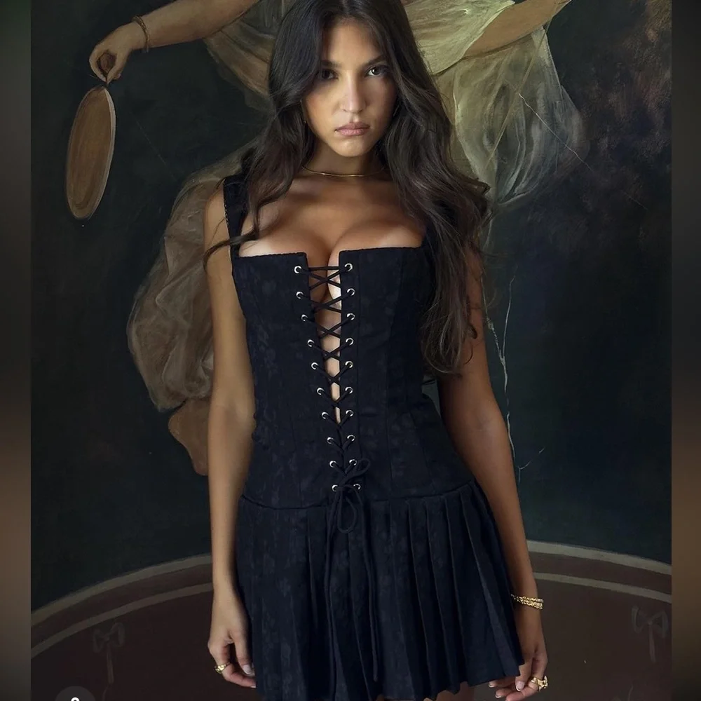 House of CB ‘Talia’ Black Pleated Mini Dress NWOT - Picture 6 of 14